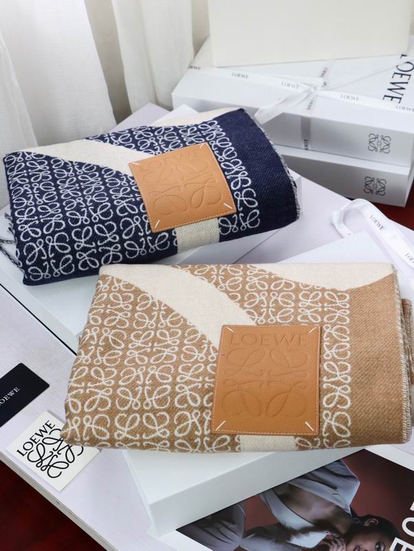 Loewe scarf 130X140cm E081901